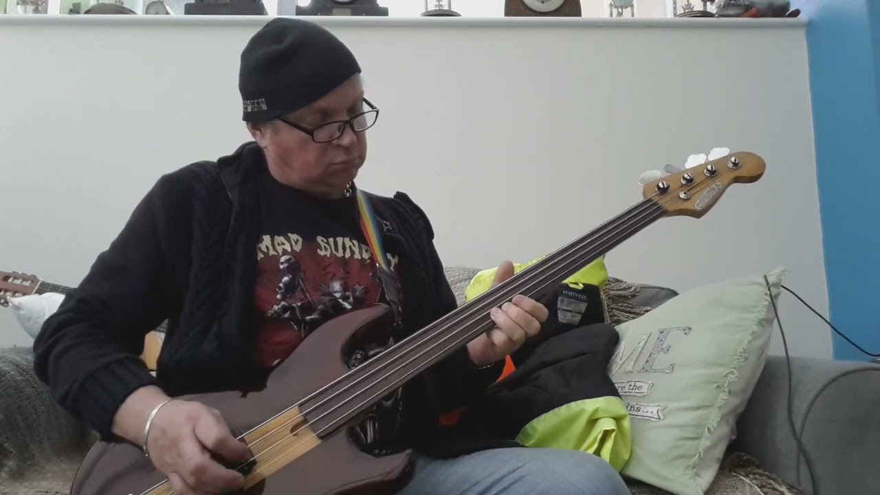 Codora fretless bass guitar Codora fretless bass