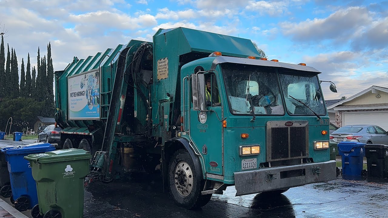 Pete 320 Amrep Octo Garbage Truck Slammin’ Lids