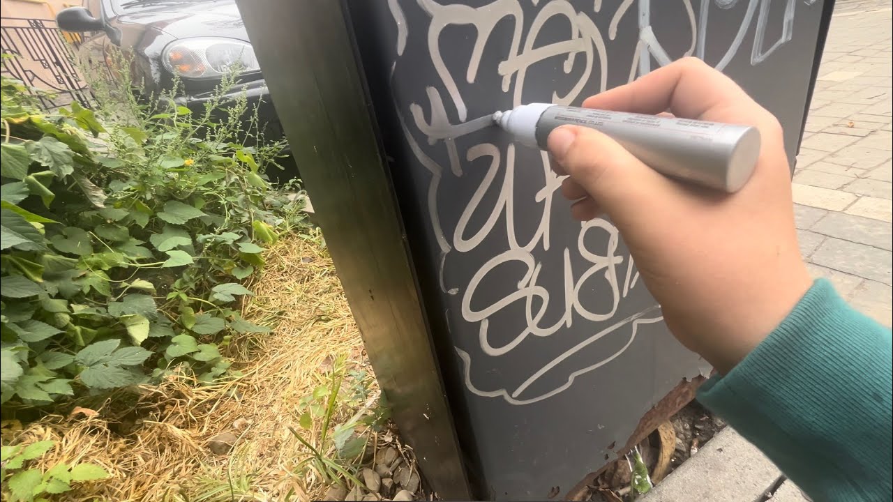 Graffiti test with Shokman : Uni Paint px21 px30