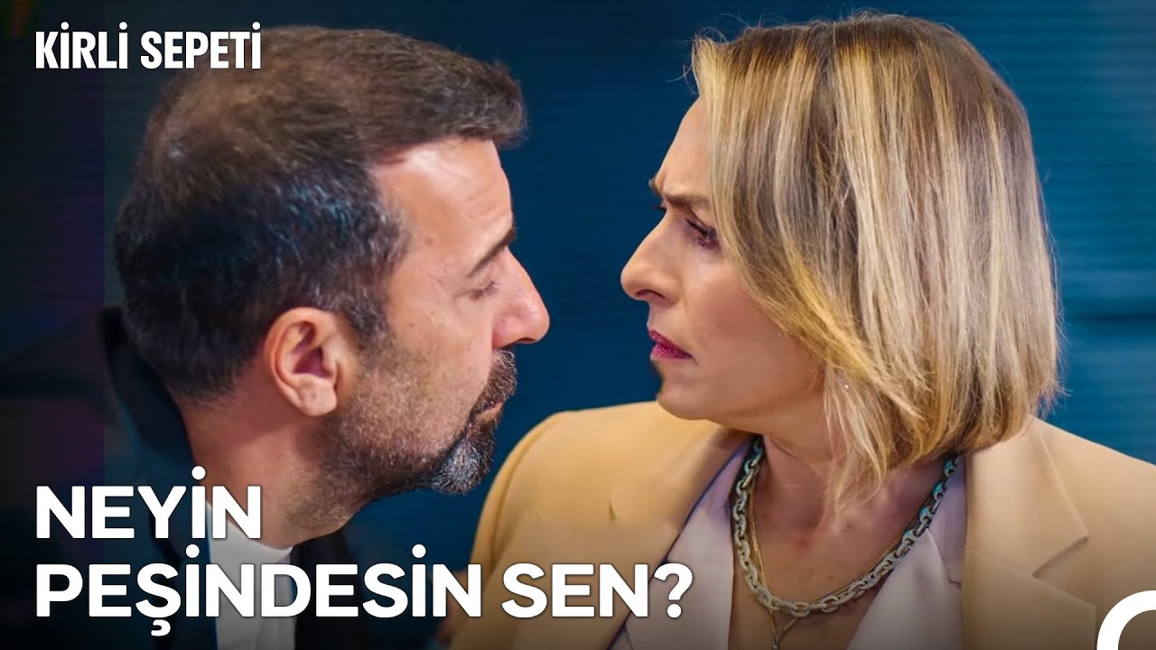 Komik Sahneler #28 Cemiyette Öpücük Skandalı - Kirli Sepeti