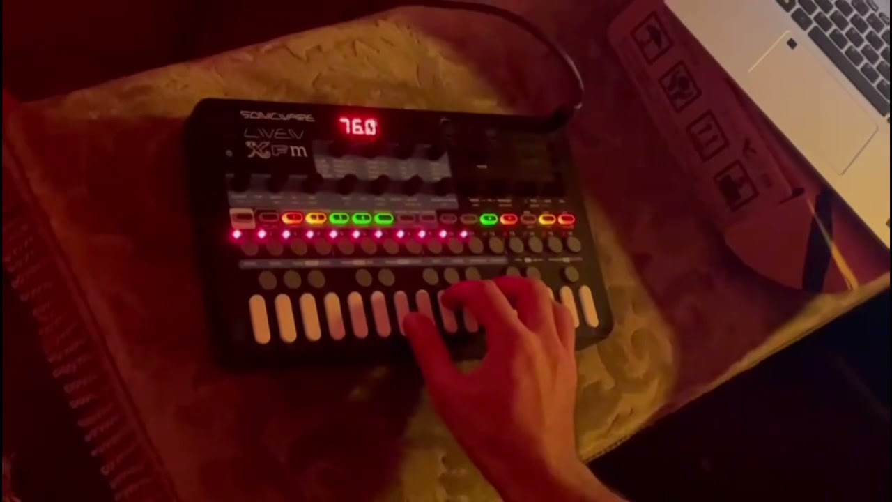 Jazzy Chill Hop Session with the Sonicware Liven XFM and Roland Juno DS