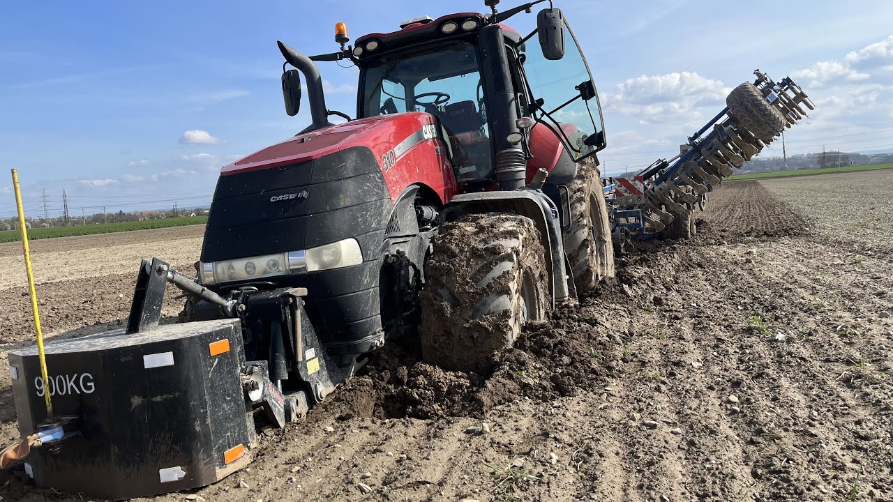 Case IH Magnum 310 IN THE MUD | 4K