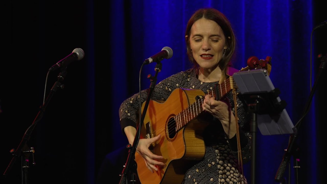 Julie Abbé: Songs of Love (Live at Bristol Folk House)