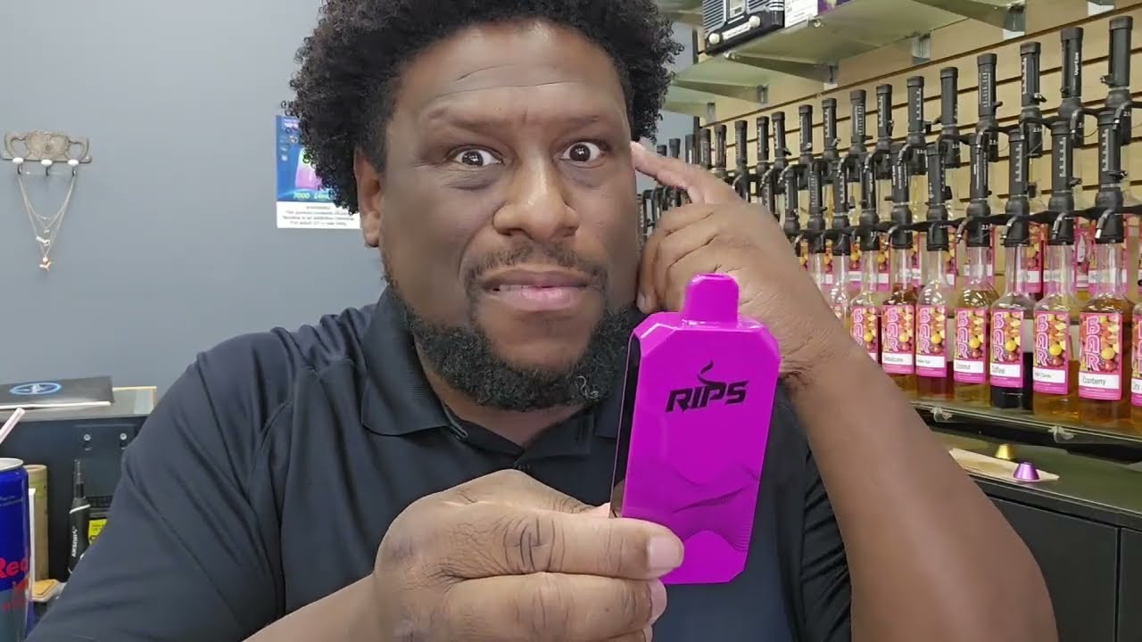 Frozen white Grape | Rips Disposable Review 