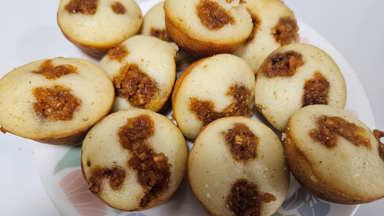 এবারের পিঠাটা নারকেলটা গুড়ের সাথে জাল করে বানিয়েছে l খেতে অসাধারণ হয়েছে l