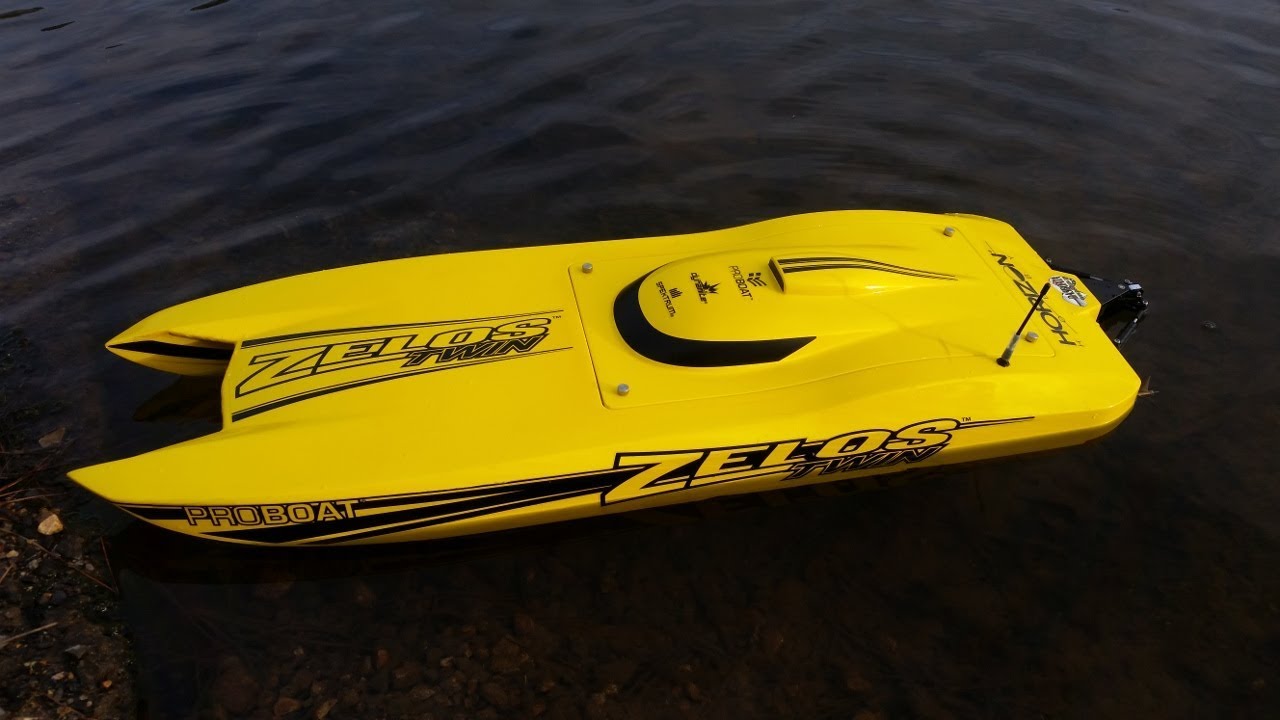 Zelos 36 first Blast of 2019 (85mph) w/dasboata 1715 props!