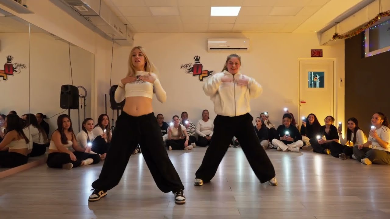 Coreografía “Revolú” – RVFV | Dreams Factory Dance Studio (Grupo 8)