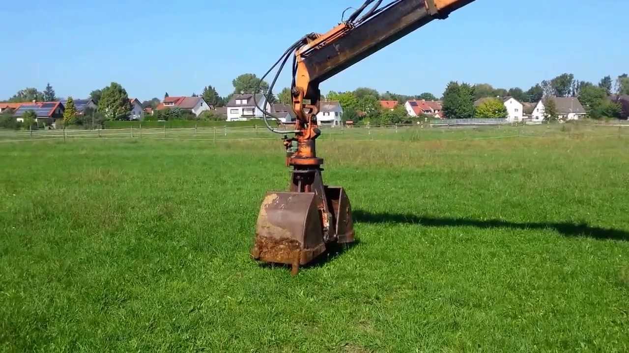 ATLAS 1302C Bagger aus Auktion in Aktion
