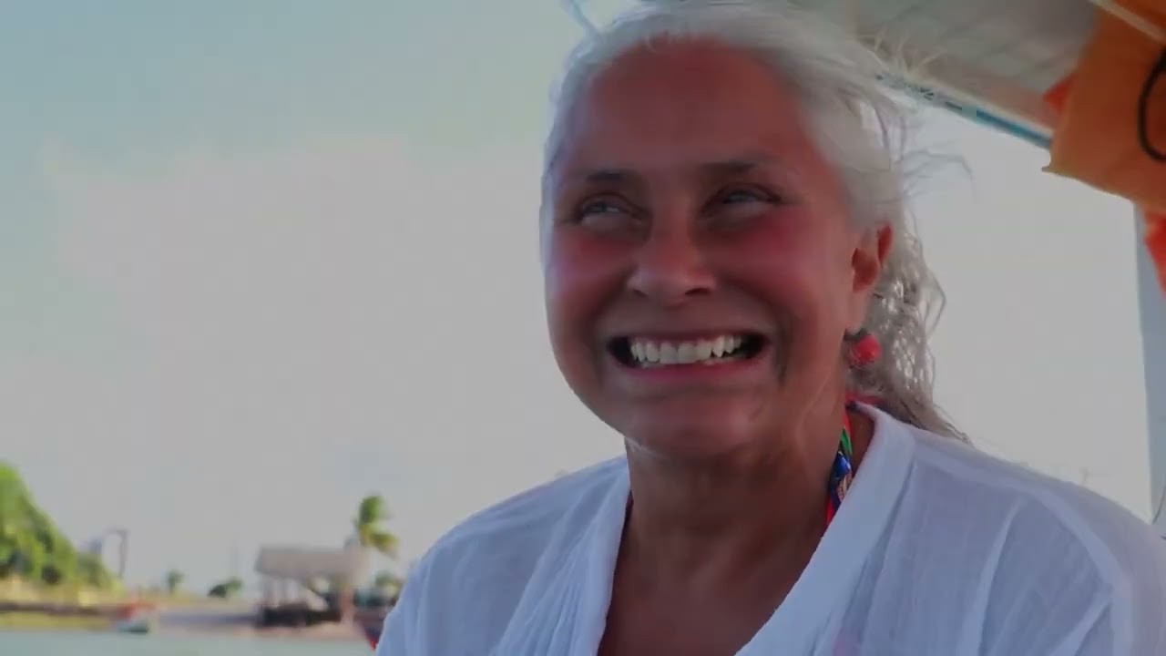 MINI-DOC FAFÁ EM SALINAS | O AMOR, O SORRISO E A FLOR