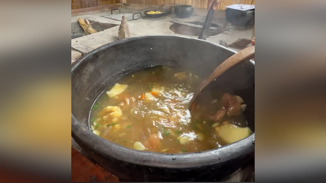 Caldo de pata costeño