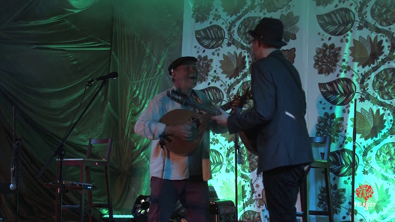 Ale Möller med vänner