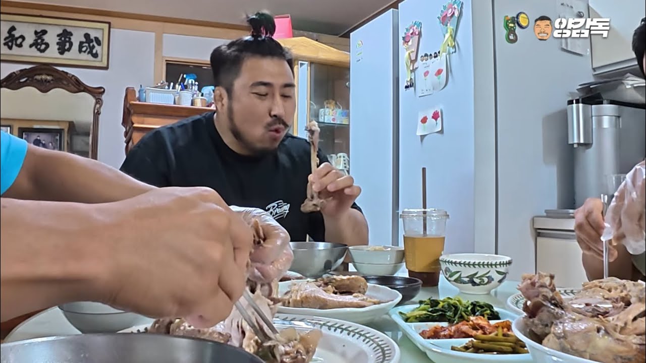 먹으면 행복한 120kg 맷집왕