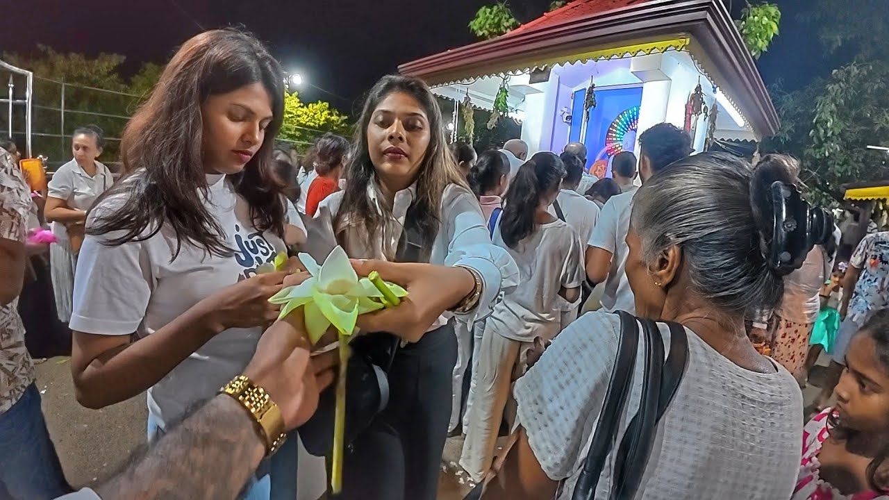 ගලේ දේවාලේ කිරි බත් දන්සලක් දුන්නා පින් ඇත්තෝ දැක සැනසෙත්වා 