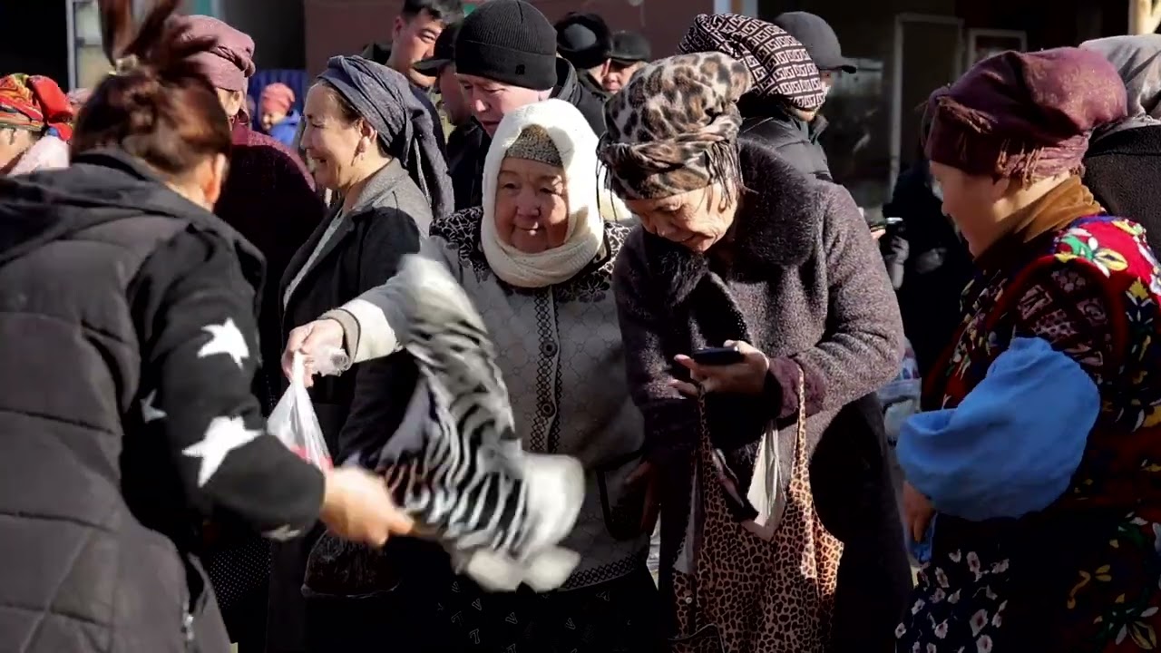 Qanlıkól rayonı Diyqan bazarında sawda yarmarkası