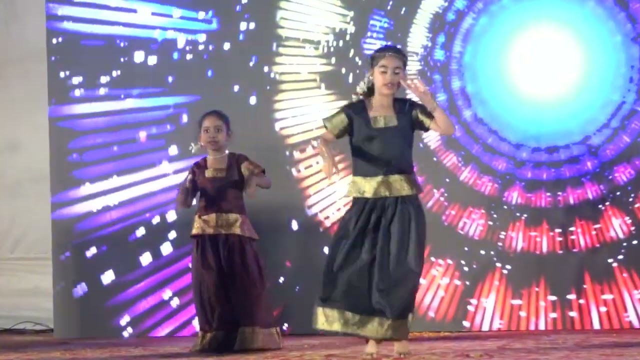 Angaaron Phuspa 2 Dance