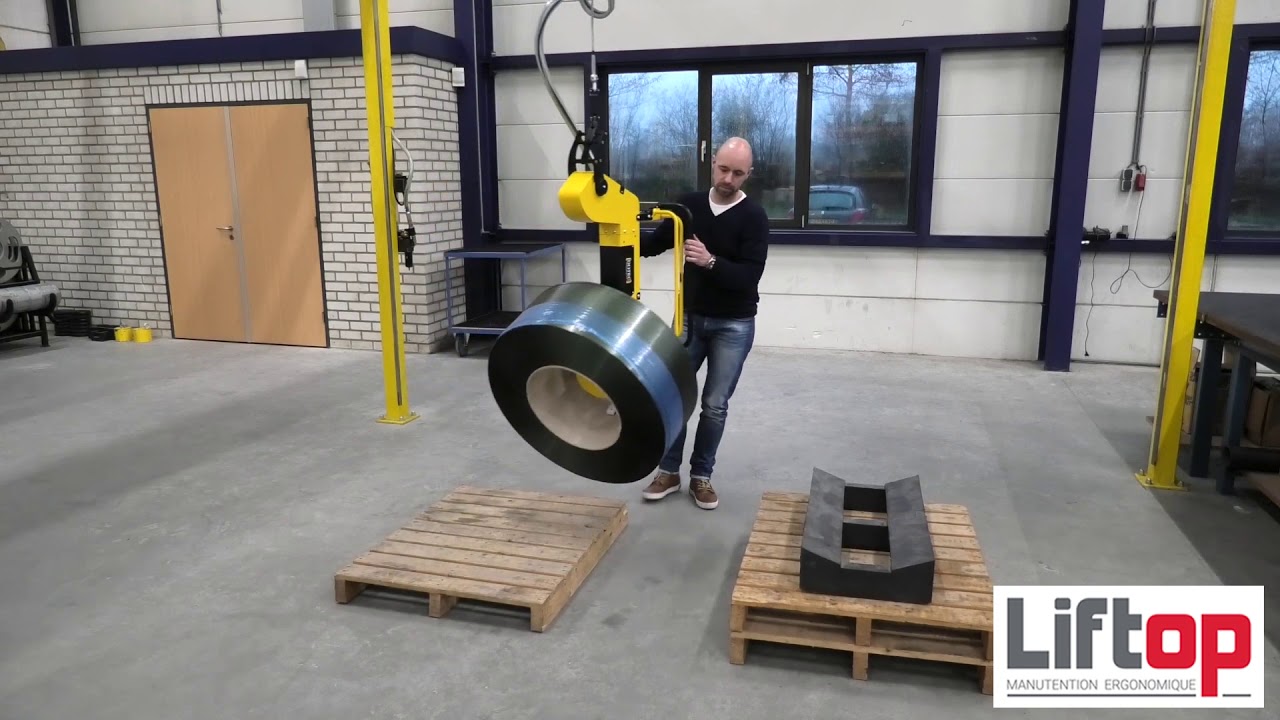 Manipulation de rouleaux feuillard sur palette
