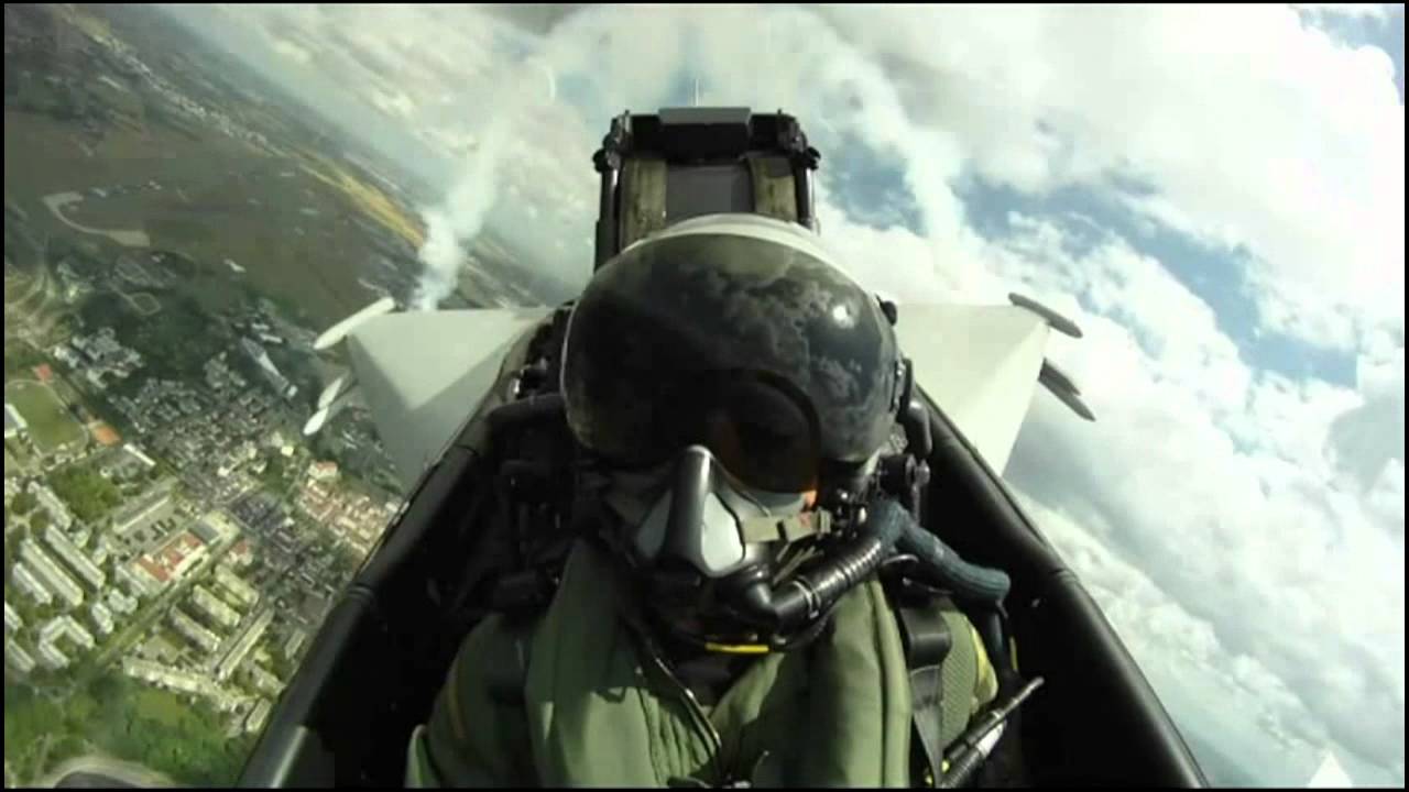 Eurofighter Typhoon at Le Bourget 2011 - Magg. Raffaele Beltrame