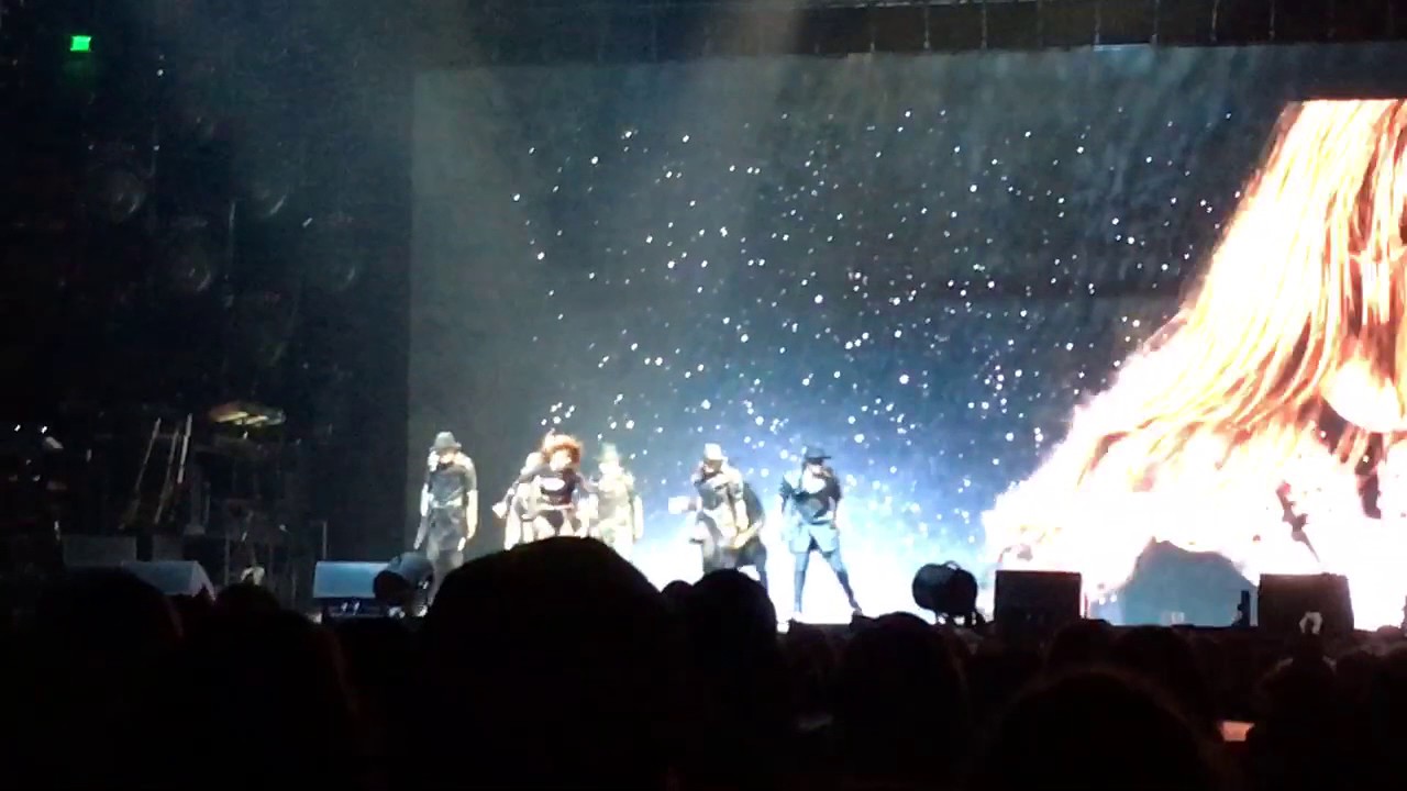 Paula Abdul - cold hearted - Austin 5/21/17
