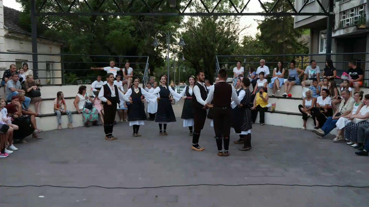 Veče folklora na trgu kulture u Smederevskoj Palanci KUD  „Goša“ i „Abrašević“