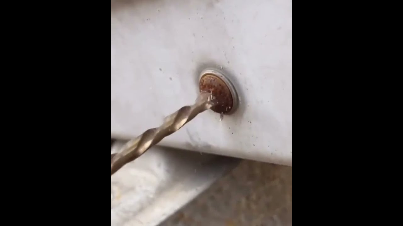 #Sacar #tornillo con #cabeza #gastada #deteriorada o #barrida #shorts #viral #youtube #tendencia
