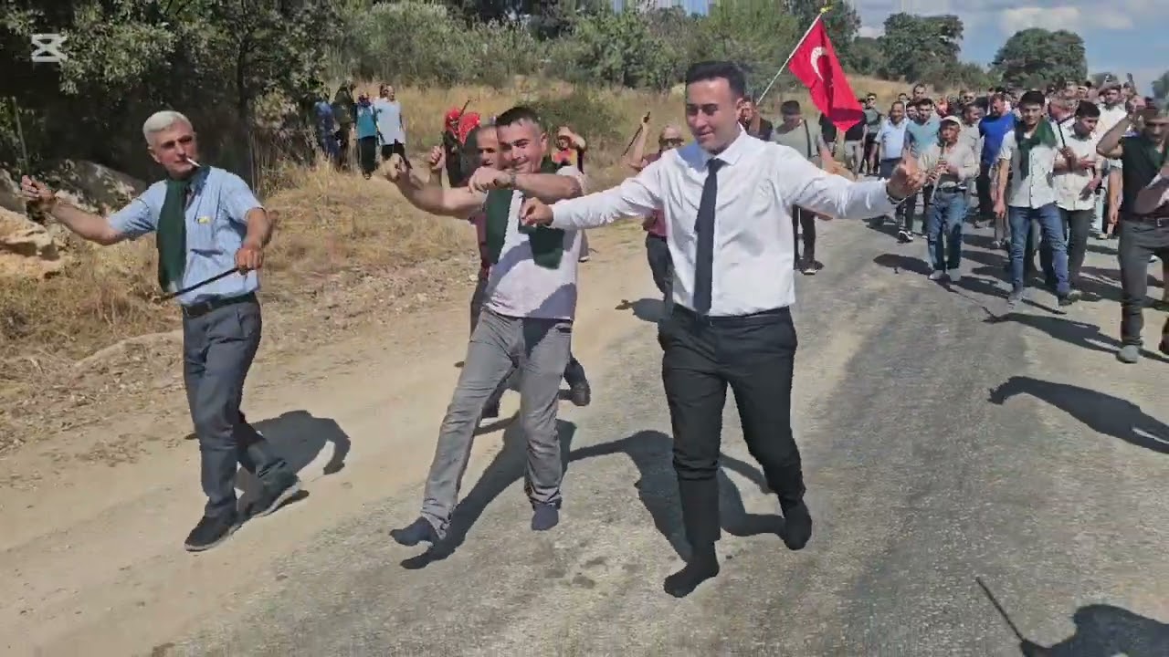 DEMİRCİ'nin AYVAALAN KÖYÜNDE KÜBRA MEHMET KAZAK ÇİFTİNİN DÜĞÜN TÖRENİNDEN GÖRÜNTÜLER 06-09-2025 