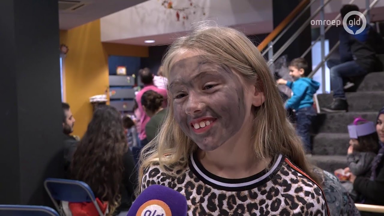 Winterswijk viert sinterklaasfeest met tientallen kinderen die het thuis niet breed hebben