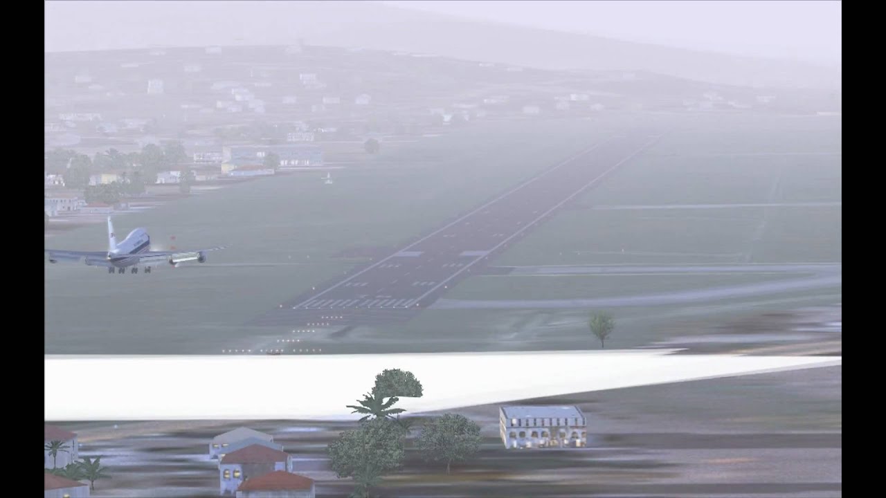 Thai Airways Boeing 747-400 Retrojet Landing At Chiang Mai VTCC
