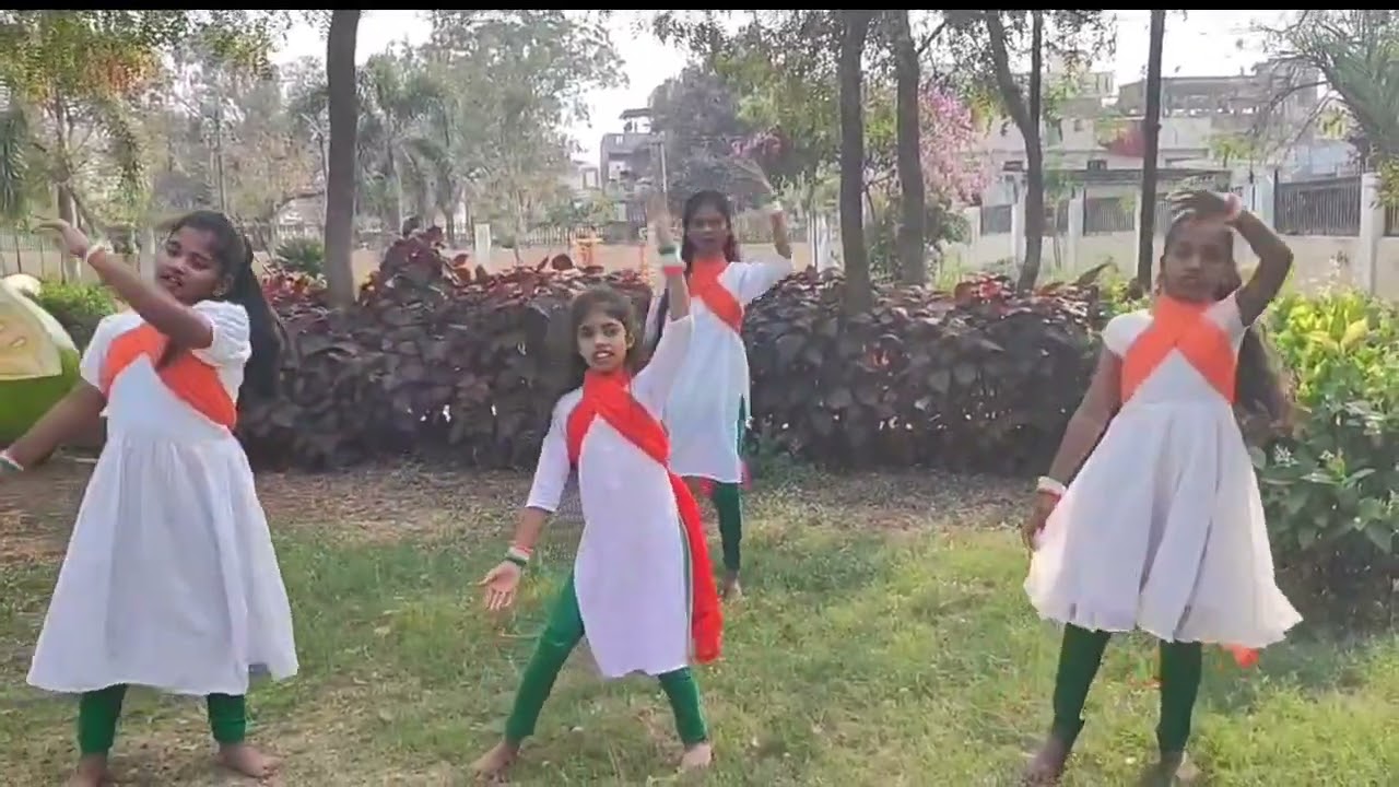Desh Rangeela dance  performance by Rose Buds school students