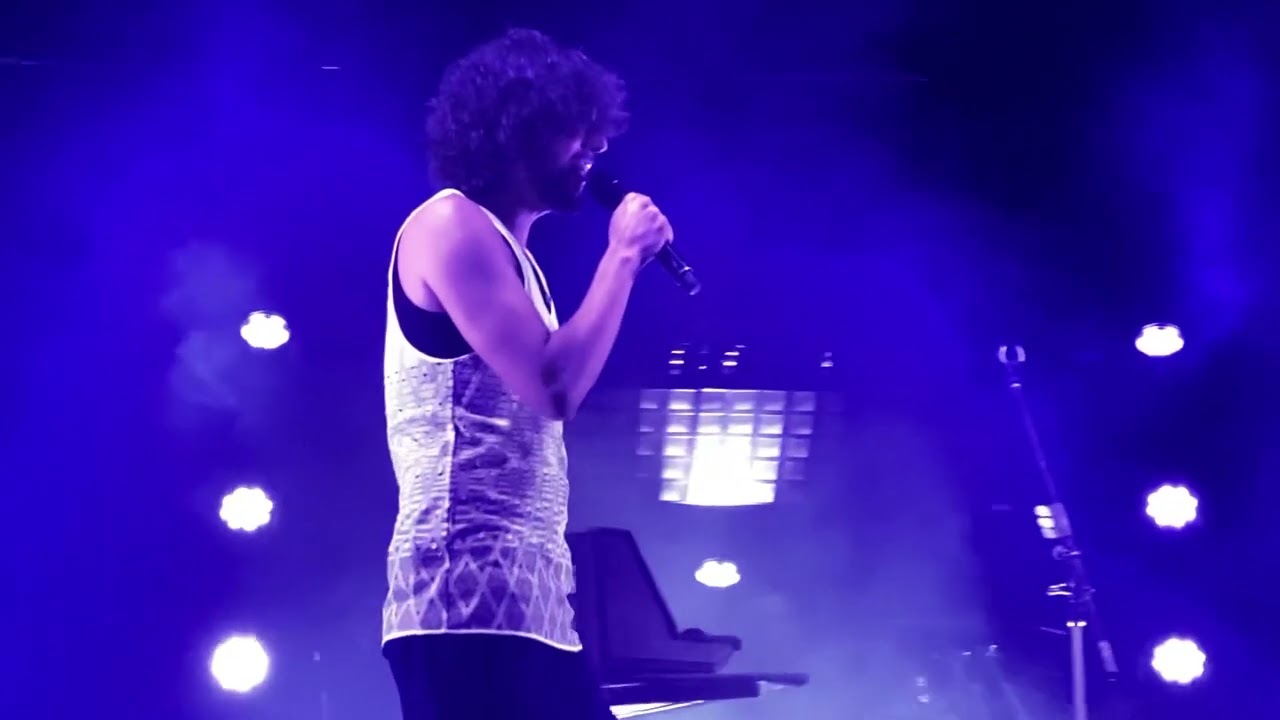 Ermal Meta - Un milione di cose da dirti (Live)