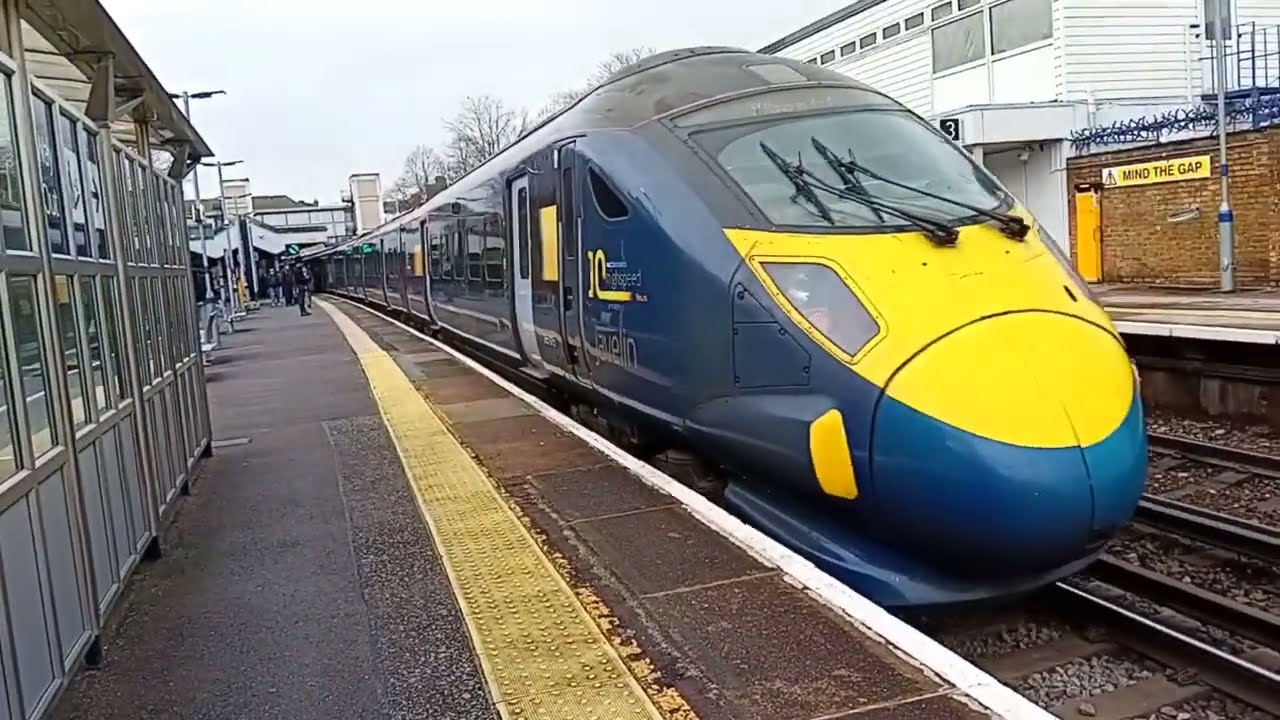 Trains at Gillingham (Kent) SEML, NKL