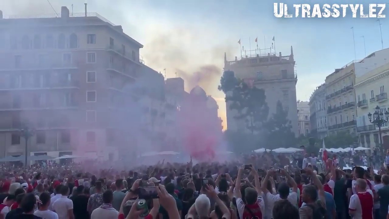 AJAX CORTEO/ENTRADA IN VALENCIA