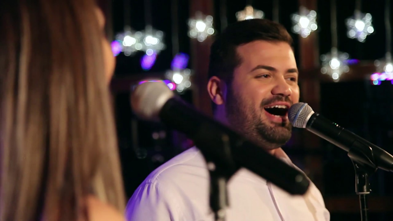 Harizma Band & Ivana Naumova – Kafanski mix (Muzika I Vino)