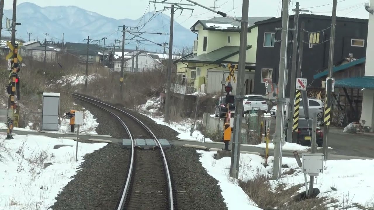 冬のIGRいわて銀河鉄道線 厨川駅～巣子駅間を走行する花輪線直通キハ110系の後方展望