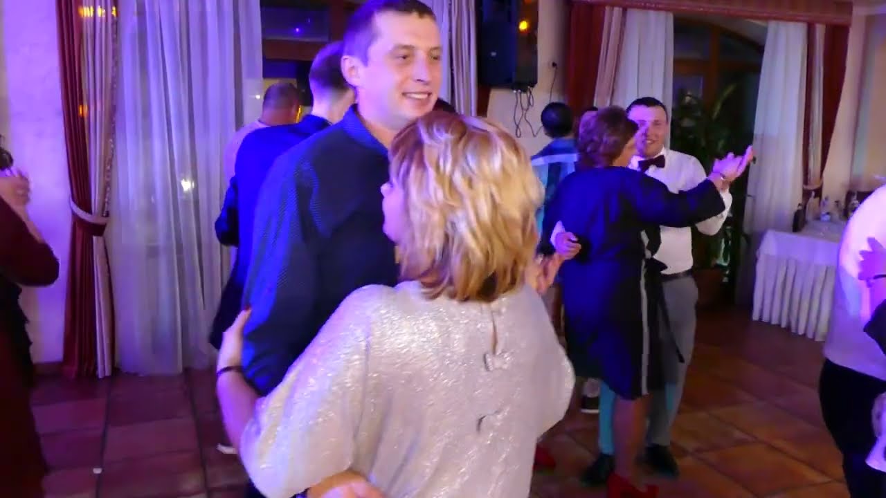 ЧЕРВОНІ ТЮЛЬПАНИ