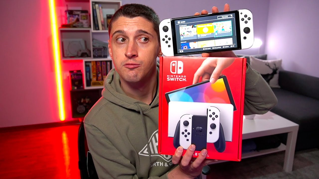 📦 Nintendo SWITCH OLED UNBOXING - prima accensione e confronto veloce con switch standard