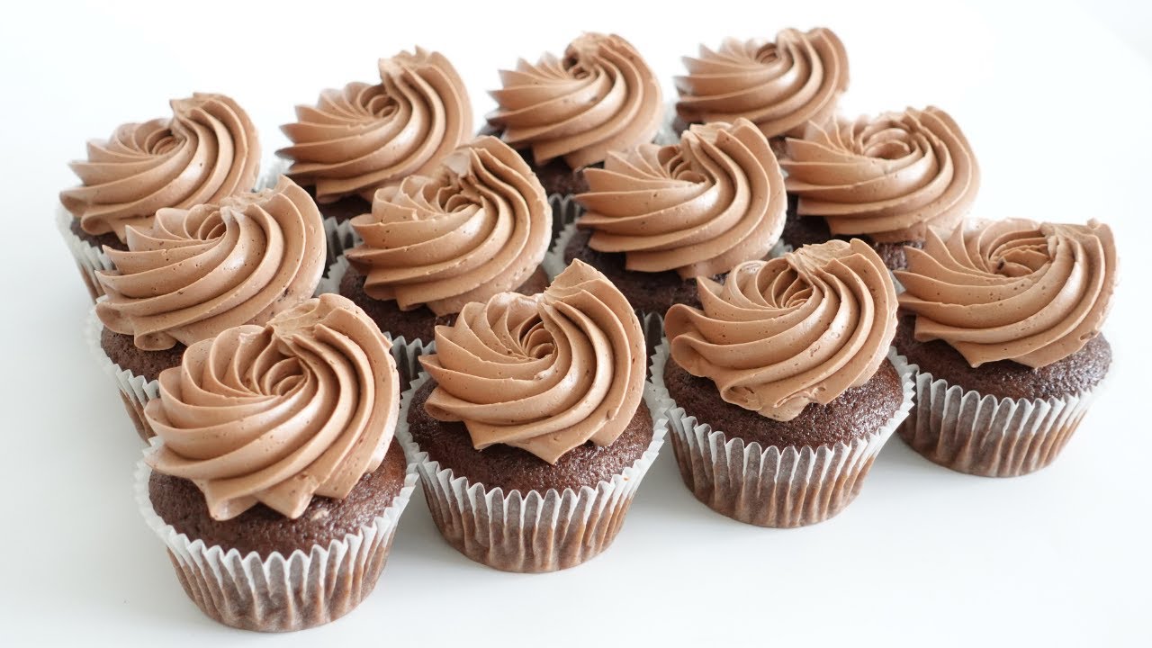 Chocolate Cupcakes Chocolate Buttercream Frosting Moist Soft Crumb DELICIOUS
