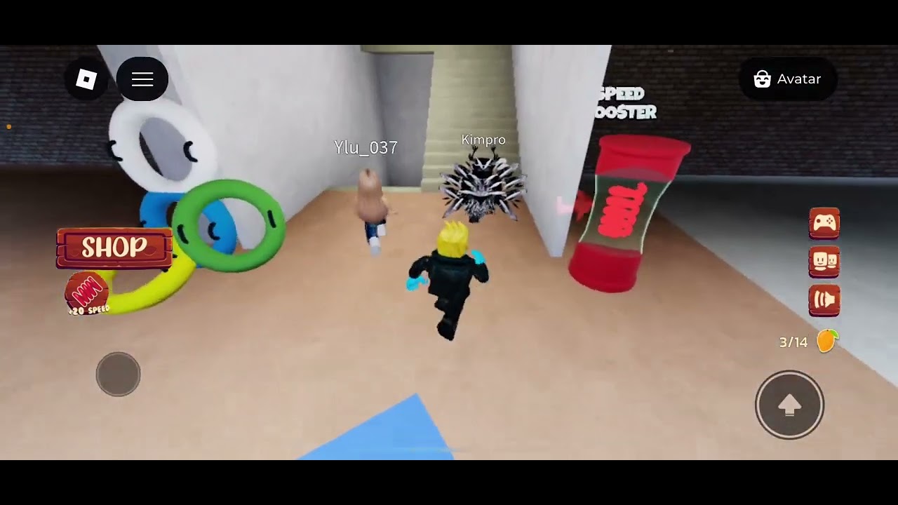 Spelar Roblox Simhall.
