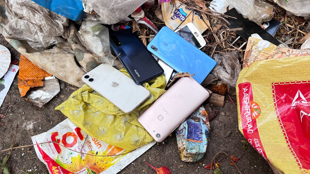 😍 Found iPhone, vivo, realme and samsung  phone in garbage dump 😅 #iphone #restoration #howto
