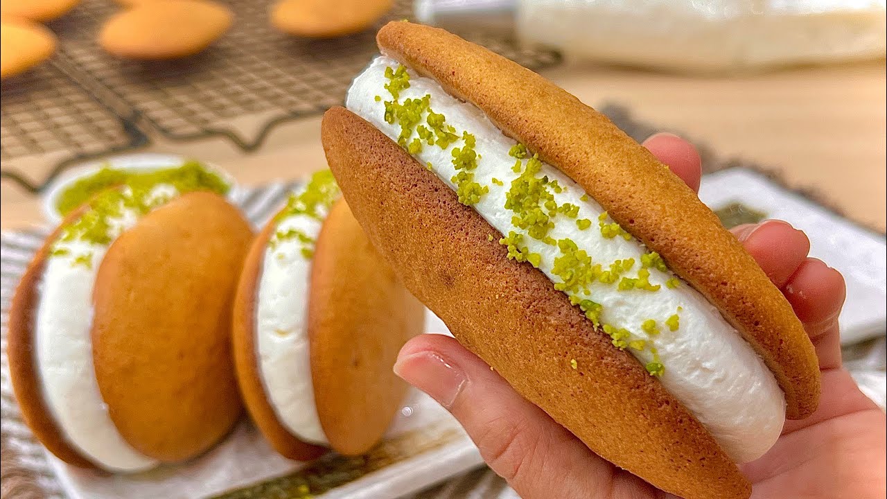 شیرینی سنتی خامه کتابی شیرازی | khameh ketabi (Persian cream pastry)