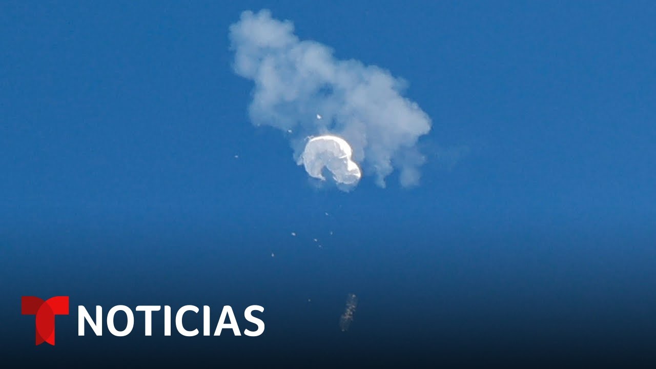 Derriban el globo chino que había sobrevolado los EE.UU. | Noticias Telemundo