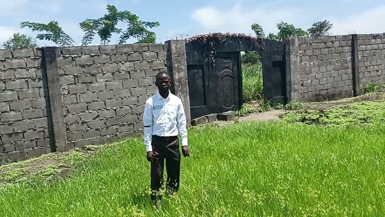 17/4/2024 POUR VOS PROGETS 55/50m SUR BOULEVARD À MBENZALE NSELE +243901913341