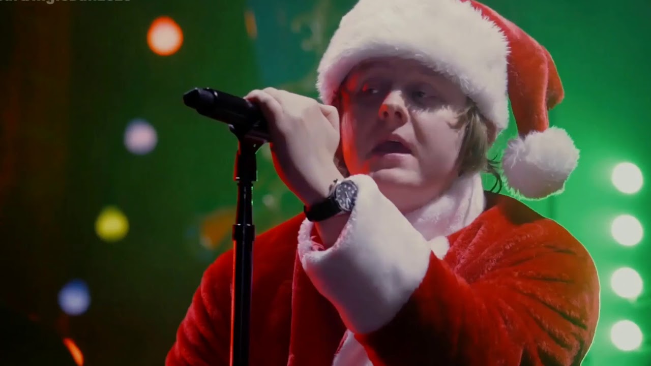LAST CHRISTMAS (cover) by Lewis Capaldi ʟɪᴠᴇ ᴘᴇʀꜰᴏʀᴍᴀɴᴄᴇ ᴏɴ #ɪʜᴇᴀʀᴛᴊɪɴɢʟᴇʙᴀʟʟ2020