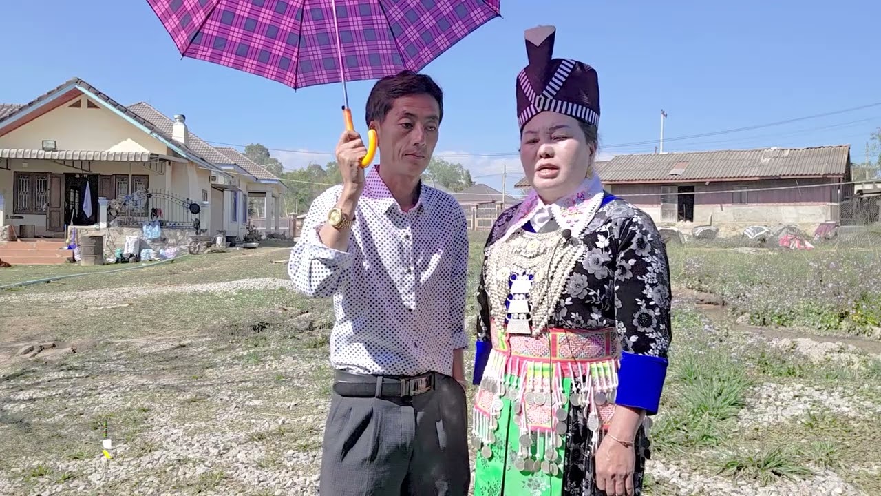 Kwv txhiaj  tsawg nkauj tsawg muam ces tu2 siab by Kuam Lauj thiab Kaj siab Vaj 