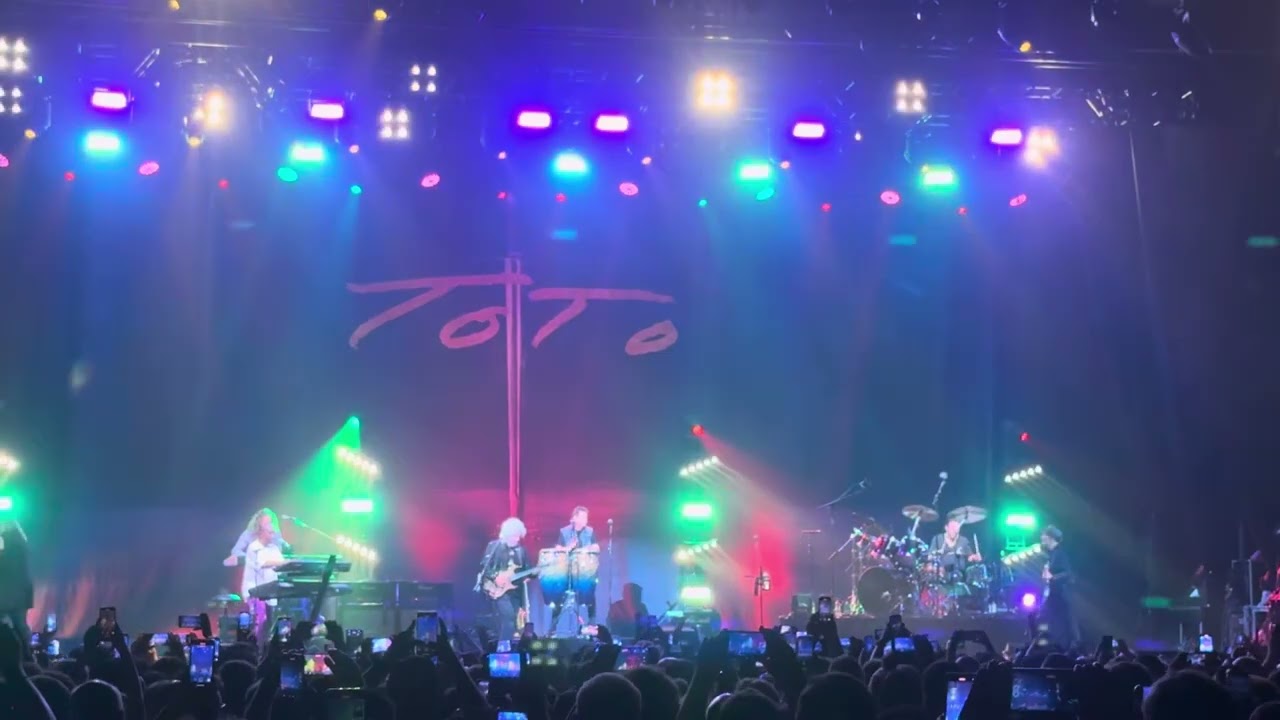 TOTO - Africa - 23/11/2024 - Espaço UNIMED - São Paulo