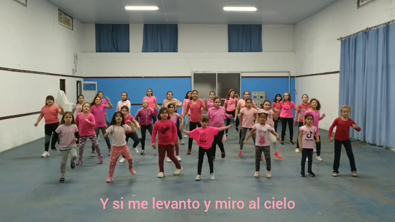 Vivir, Rozalén y Estopa. Moving Dance Bailando por la vida. Día de la lucha contra el cáncer de mama