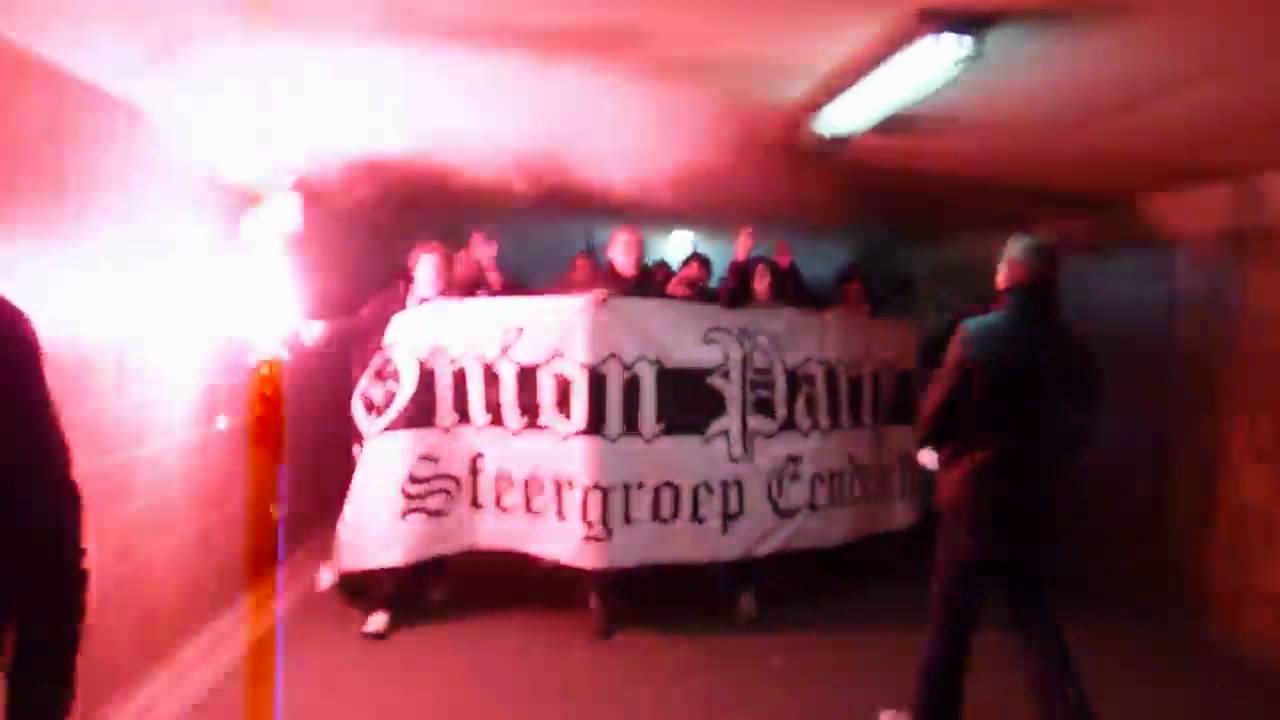Sfeerbeelden FC Dender EH - Eendracht Aalst 10 12 2011.avi