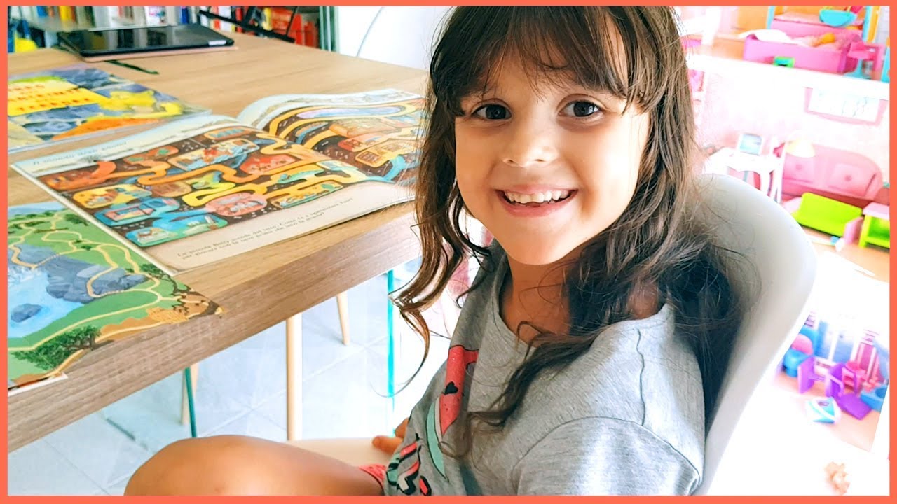 Diventiamo di carta ed entriamo in un libro! 😄 (storia divertente)