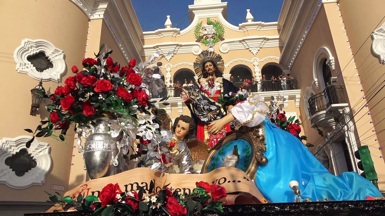 Procesion 25 Años Consagracion Sagrado Corazon de Jesus Beatas de Belen 19/8/2023 ARCO DE CORREOS