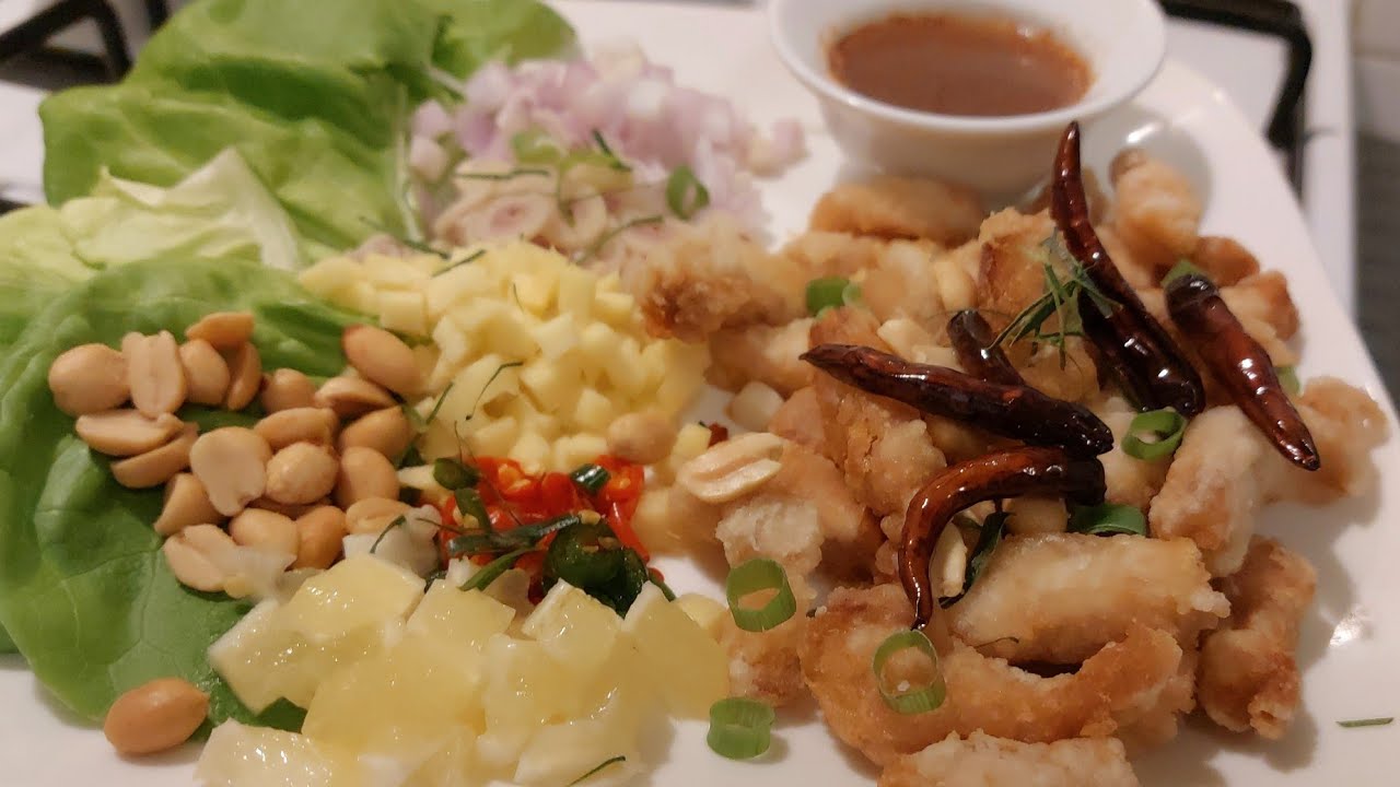 ปลาลุยสวน Fried Fish in Spicy herb Salad