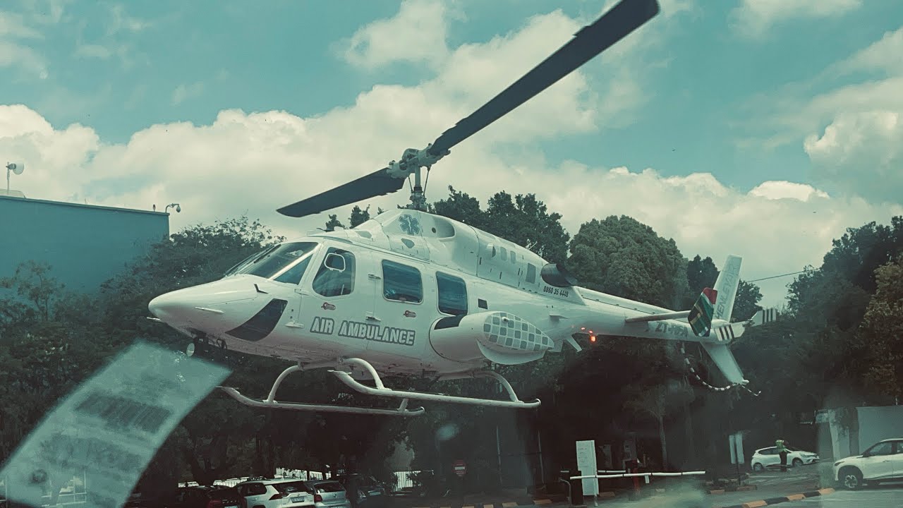 ROCKET HEMS Bell 222 landing at Sandton Mediclinic for a patient transfer. 
